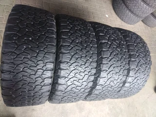 A clean set of 305 55 20 bf Goodrich ko2 tyres with good treads available for sale