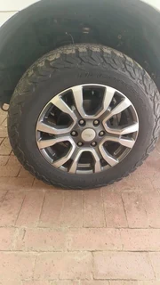 One single rim 18inch for ford rangers available for sale