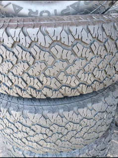 A clean set of 265 65 17 velocity raptor tyres with good treads available for sale