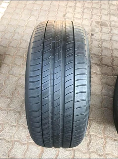 One 225 50 17 Michelin primacy3 run flat tyre with good treads available for sale