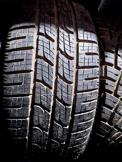 One brand new 275 55 19 pirelli scorpion zero tyre available for sale