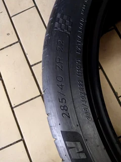 One clean 285 40 23 michelin tyre with 90% treads available for sale