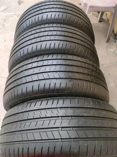 A clean set of 275 35 21 and 245 40 21 Bridgestone run flat tyres available