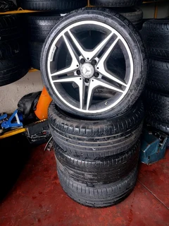 18inch original mercsdes rims and tyres available for sale