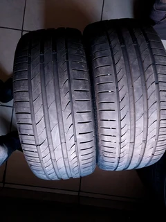 2x 245 35 19 normal tyres with 98% treads available for sale