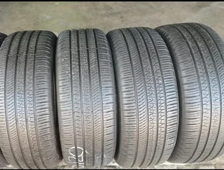 A clean set of 235 50 20 pirelli scorpion 廬 zero tyres with 90% treads available