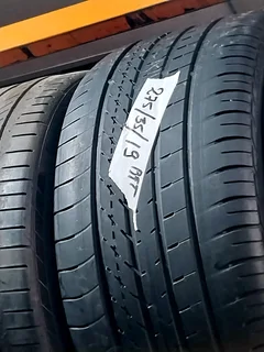 1x 275 35 19 Goodyear run flat tyre with good treads available for sale