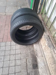 2x 225 45 19 Dunlop run flat tyres with good treads available for sale