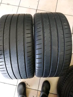 2x 285 30 20 Michelin pilot sport 4s tyres with 95% treads available for sale