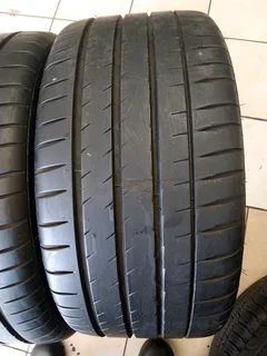 2x 285 30 20 Michelin pilot sport 4s tyres with 95% treads available for sale