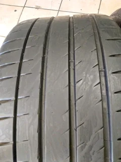 2x 285 30 20 Michelin pilot sport 4s tyres with 95% treads available for sale