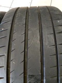 2x 285 30 20 Michelin pilot sport 4s tyres with 95% treads available for sale