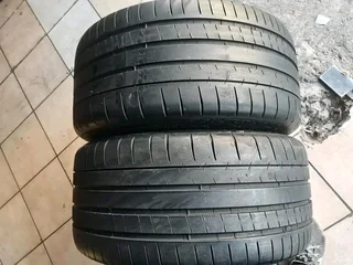 2x 275 35 19 Michelin pilot super sport tyres with 85 to 90% treads available for sale