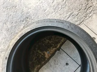 2x 275 35 19 Michelin pilot super sport tyres with 85 to 90% treads available for sale