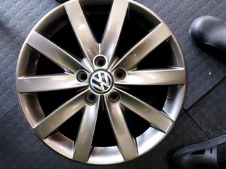 A good set of 17inch polo rims available for sale