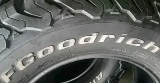 1x 265 70 17 Bf Goodrich ko2 tyre with 95% treads available for sale