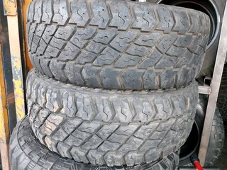 2x 265 65 17 Cooper ST maxx with good treads available for sale