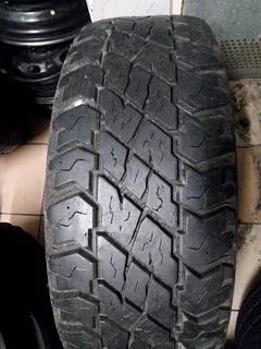 1x 275 65 18 cooper ST maxx tyre with 95% treads available for sale