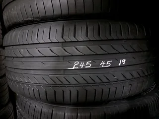 1x 245 45 19 Continental tyre with 99% treads available for sale