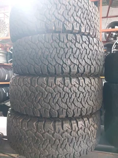 A clean set of 35x12.50R17 Bf Goodrich ko2 tyres with 99% treads available for sale
