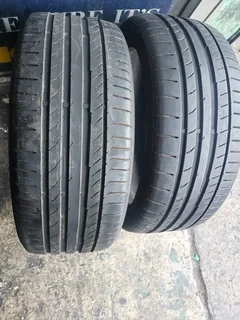 2x 225 40 18 Continental normal tyres with 90% treads available for sale
