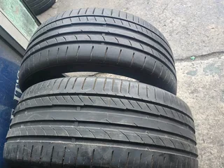 2x 225 40 18 Continental normal tyres with 90% treads available for sale