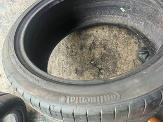 2x 225 40 18 Continental normal tyres with 90% treads available for sale
