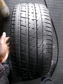 1x 225 35 19 pirelli p zero tyre with good treads available for sale