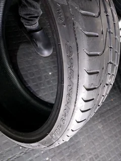 1x 225 35 19 pirelli p zero tyre with good treads available for sale