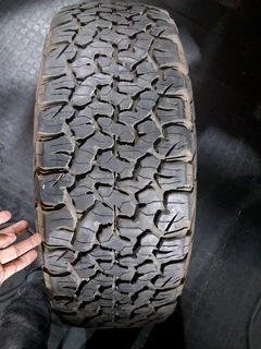 1x 265 65 18 Bf Goodrich ko2 tyre with 95% tyres available for sale