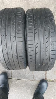 2x 225 40 19 Continental run flat tyres with good treads available for sale
