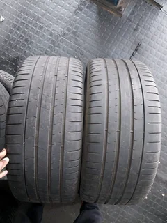 2x 255 35 19 pirelli run flat tyres with good treads available for sale