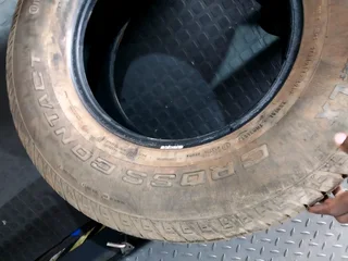1x 255 70 16 Continental tyre with 99% treads available for sale