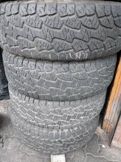 A clean set of 265 70 17 hankook dynapro tyres with good treads available for sale