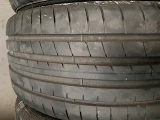 2x 235 40 18 new Goodyear normal tyres only been used for 3weeks