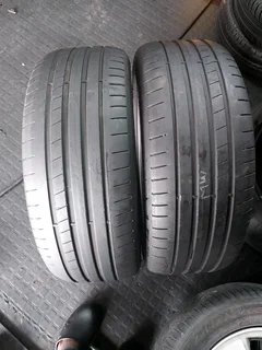 2x 225 45 19 Dunlop run flat tyres with good treads available for sale