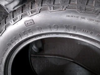 1x 255 55 19 general grabber tyre with good treads available for sale
