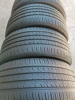 4x 245/40/20 Goodyear Efficient Grip u 7