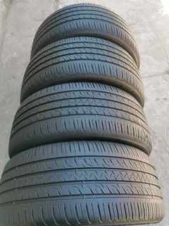 4x 245/40/20 Goodyear Efficient Grip u 7