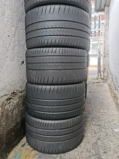 4x 325/30/21 Michelin pilot sport Cup 2