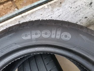 2x 235/55/17 Appolo like new