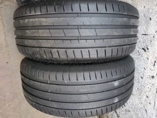 2x 235/55/17 Appolo like new