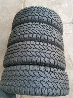 Set 4x 205/70/15C, General Grabber AT3 like new