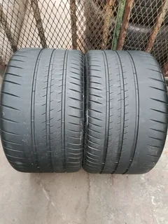 2x 305/30/19 Michelin pilot sport Cup 2 like new, 2022year model
