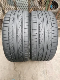 2x 235/35/19 Bridgestone Potenza