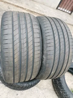 New 2x 285/35/21 Goodyear Eagle F1 asymmetric 6 normal Tyres