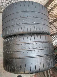 2x 325/30/19 Michelin pilot sport Cup 2 like new
