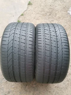 2x 285/40/19 pirelli Pzero normal Tyres like new