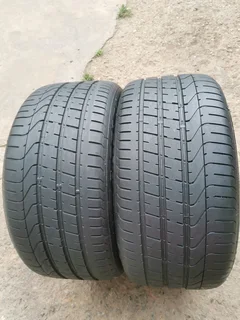 2x 285/40/19 pirelli Pzero normal Tyres like new