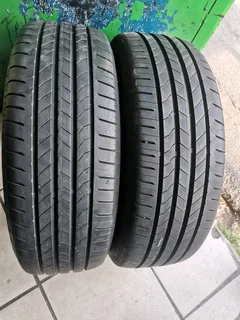 2x 225/65/17 Bridgestone Alenza like new